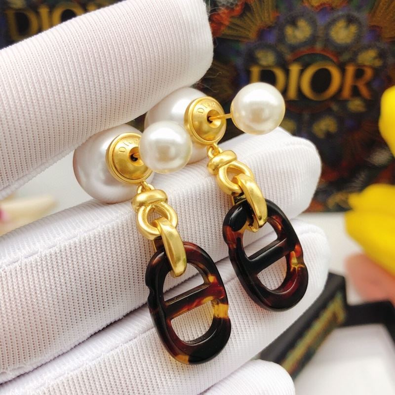 Christian Dior Earrings - Click Image to Close